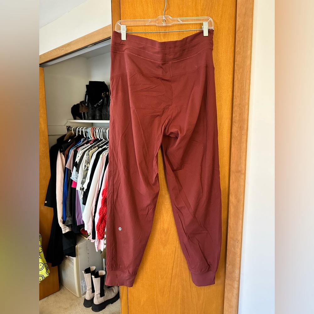 lululemon dance jogger